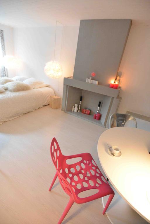 "Un Lieu Unique" Le Cozy Lejlighed Annecy Værelse billede